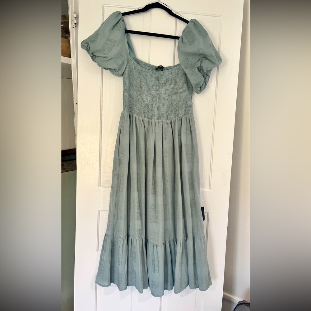 NWT Lulu's Sage Green Puff Sleeve Dress